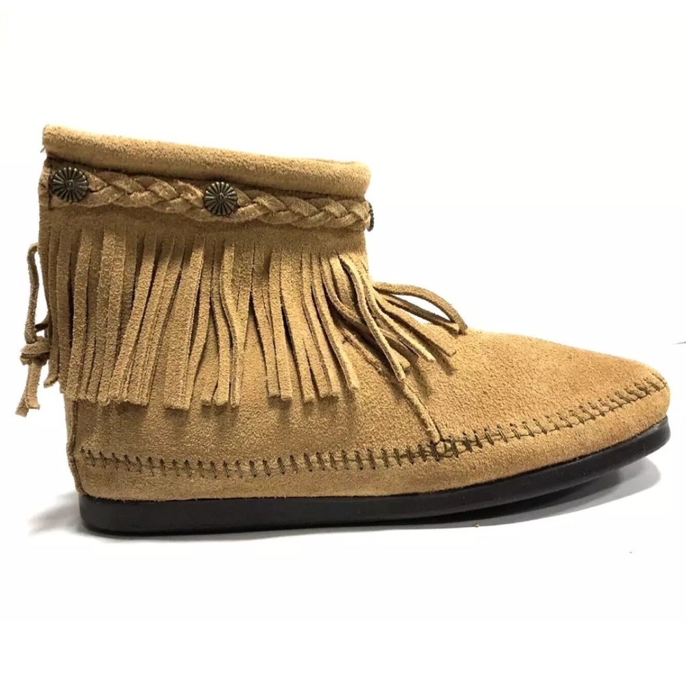 Minnetonka Women’s Hi Top Fringe Boots Brown, Size 6.5 M